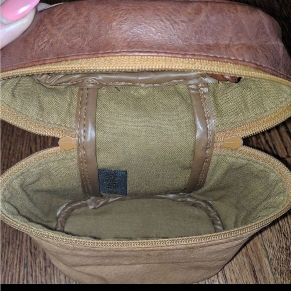 ‎Small Monique Handbag - Picture 3 of 4